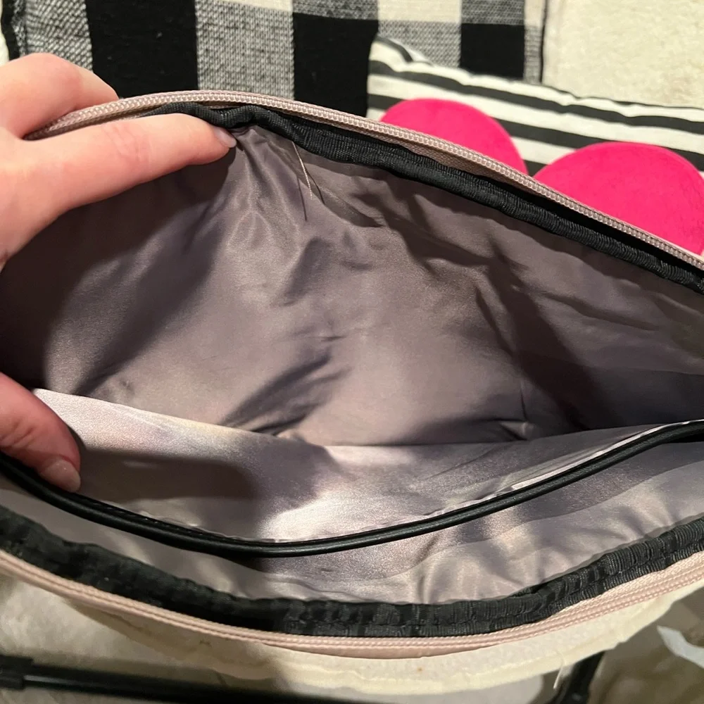 Caraa x Athleta Quilted Tech Pouch